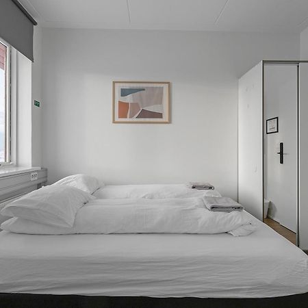 Bank Guesthouse By Kef Airport Keflavík Екстериор снимка