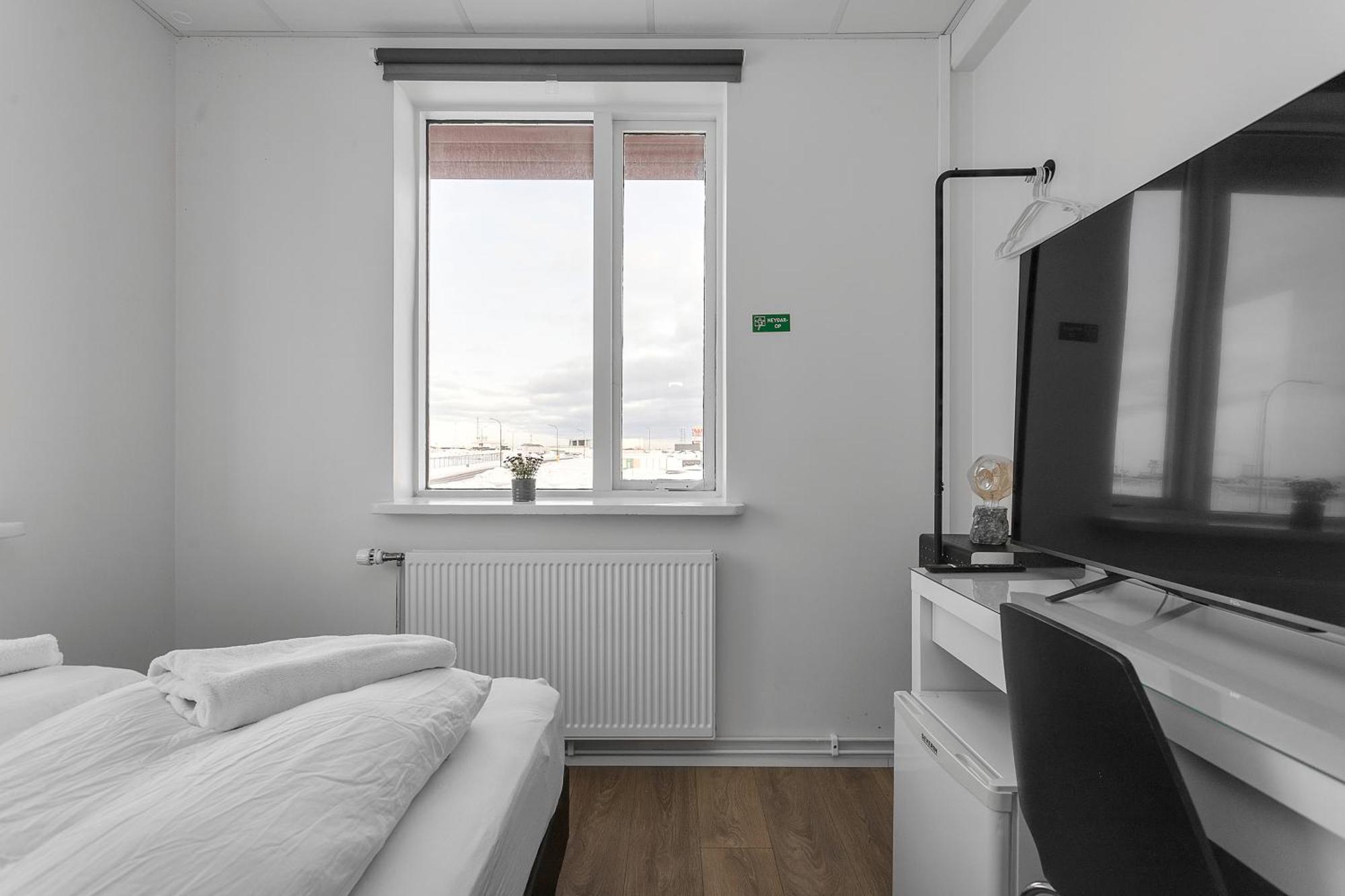 Bank Guesthouse By Kef Airport Keflavík Екстериор снимка