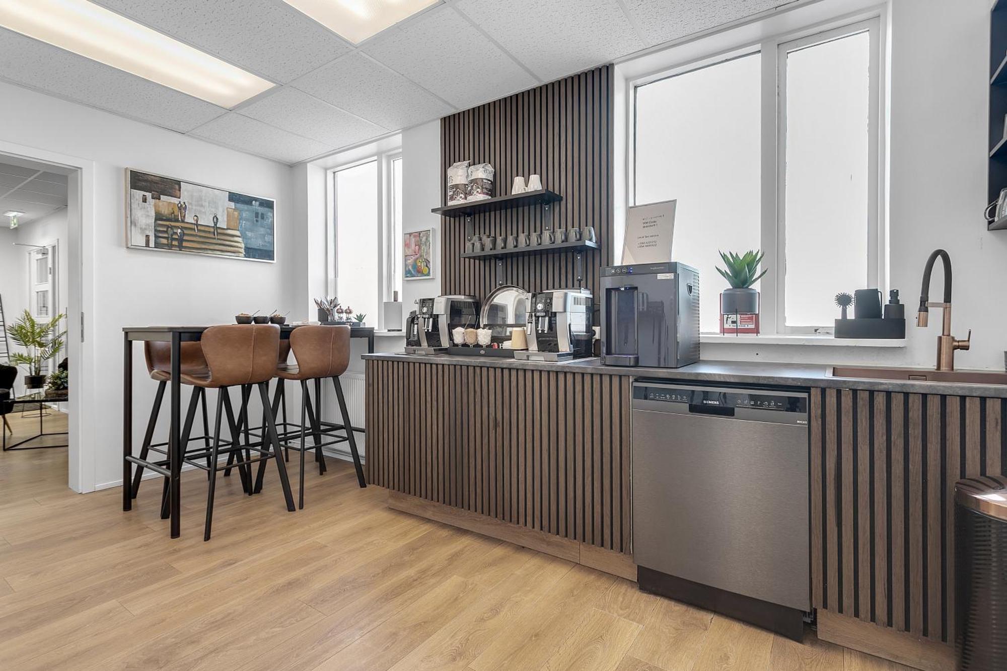 Bank Guesthouse By Kef Airport Keflavík Екстериор снимка