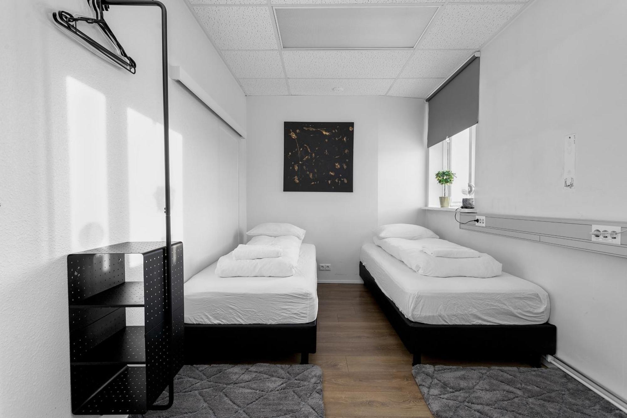 Bank Guesthouse By Kef Airport Keflavík Екстериор снимка